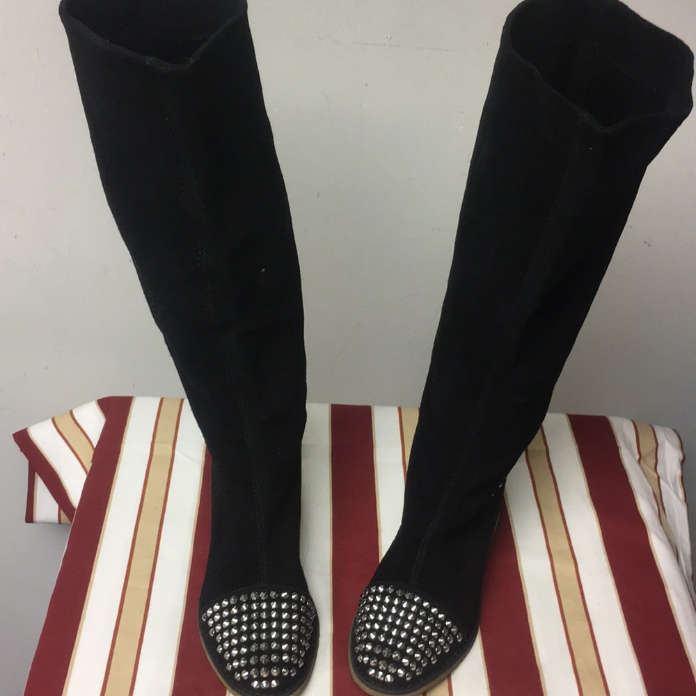 Women High Black suede boots